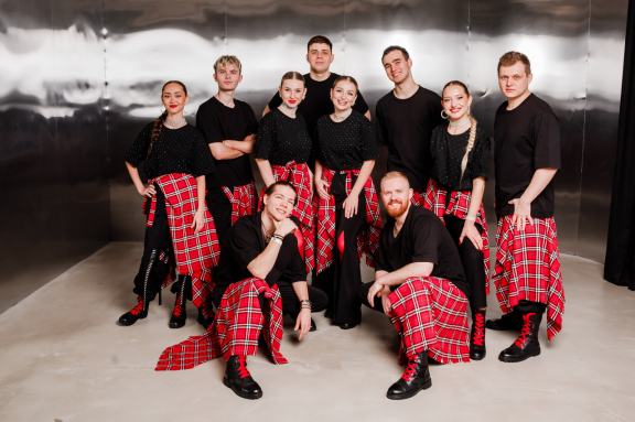 &Kcy;&ocy;&ncy;&tscy;&iecy;&rcy;&tcy; &acy;&ncy;&scy;&acy;&mcy;&bcy;&lcy;&yacy; &laquo;&Mcy;&ocy;&lcy;&ocy;&dcy;&iocy;&zhcy;&kcy;&acy;&raquo; &laquo;&Pcy;&rcy;&acy;&vcy;&dcy;&acy;&raquo;